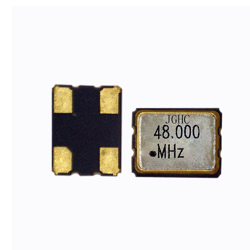 AO3 シリーズ SMD 15PF 20PPM カーグレード水晶発振器